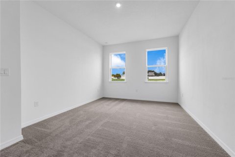House in Palm Bay, Florida 4 bedrooms, 205.31 sq.m. № 2207562 - photo 23
