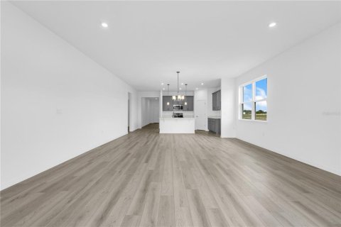 House in Palm Bay, Florida 4 bedrooms, 205.31 sq.m. № 2207562 - photo 9