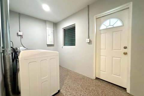 Villa ou maison à louer à Largo, Floride: 2 chambres, 105.91 m2 № 2148725 - photo 16