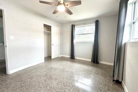 Villa ou maison à louer à Largo, Floride: 2 chambres, 105.91 m2 № 2148725 - photo 13