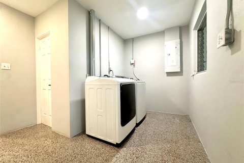 Villa ou maison à louer à Largo, Floride: 2 chambres, 105.91 m2 № 2148725 - photo 17