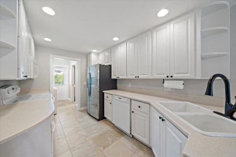Townhouse in Sarasota, Florida 3 bedrooms, 153.47 sq.m. № 1754665 - photo 11