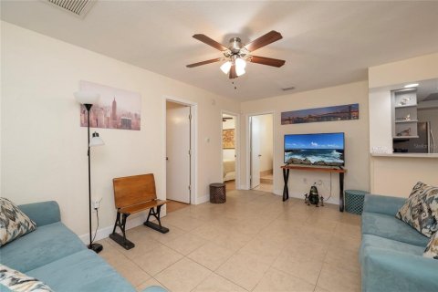 Casa en venta en Saint Petersburg, Florida, 3 dormitorios, 113.71 m2 № 2166919 - foto 7
