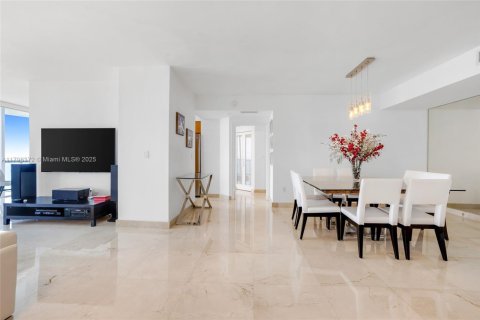 Copropriété à vendre à Miami Beach, Floride: 2 chambres, 129.32 m2 № 2016823 - photo 5