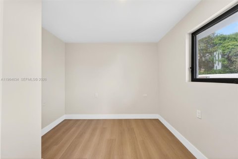 Снять в аренду виллу или дом в Майами, Флорида 2 спальни, 122.63м2, № 2026880 - фото 11