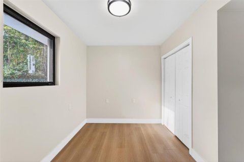 Снять в аренду виллу или дом в Майами, Флорида 2 спальни, 122.63м2, № 2026880 - фото 13