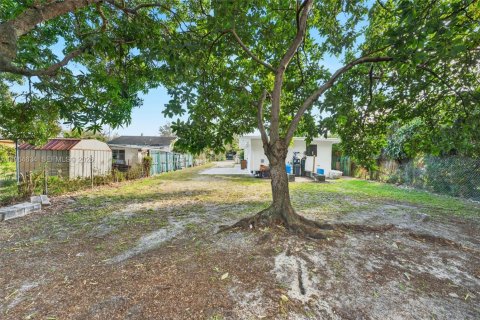 Снять в аренду виллу или дом в Майами, Флорида 2 спальни, 122.63м2, № 2026880 - фото 24