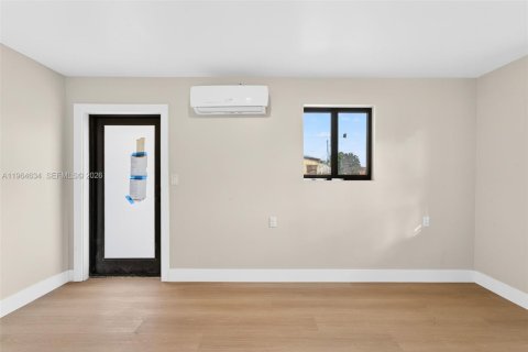 Снять в аренду виллу или дом в Майами, Флорида 2 спальни, 122.63м2, № 2026880 - фото 7