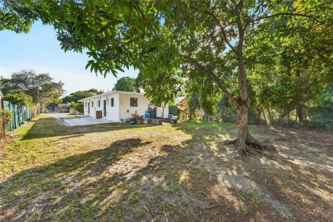 Снять в аренду виллу или дом в Майами, Флорида 2 спальни, 122.63м2, № 2026880 - фото 23