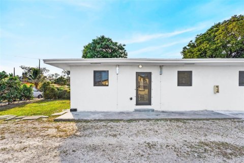 Снять в аренду виллу или дом в Майами, Флорида 2 спальни, 122.63м2, № 2026880 - фото 6