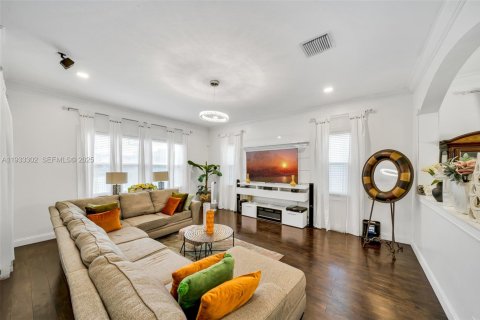 Casa en venta en Boynton Beach, Florida, 5 dormitorios, 288.55 m2 № 1991386 - foto 6