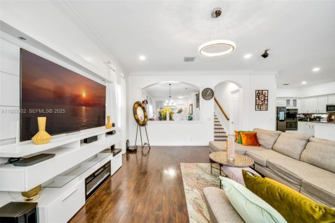 Casa en venta en Boynton Beach, Florida, 5 dormitorios, 288.55 m2 № 1991386 - foto 18