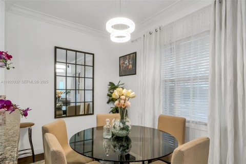 Casa en venta en Boynton Beach, Florida, 5 dormitorios, 288.55 m2 № 1991386 - foto 23