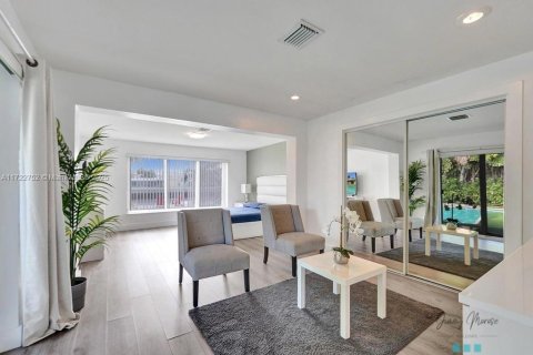 Casa en venta en Pompano Beach, Florida, 5 dormitorios, 262.54 m2 № 1861191 - foto 8