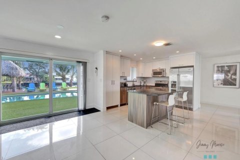 Casa en venta en Pompano Beach, Florida, 5 dormitorios, 262.54 m2 № 1861191 - foto 20