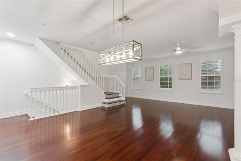 Touwnhouse à vendre à Orlando, Floride: 3 chambres, 182.46 m2 № 2284490 - photo 10