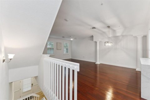 Touwnhouse à vendre à Orlando, Floride: 3 chambres, 182.46 m2 № 2284490 - photo 21