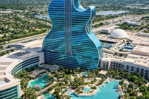 Casa en venta en Hollywood, Florida, 4 dormitorios, 129.32 m2 № 1956772 - foto 25