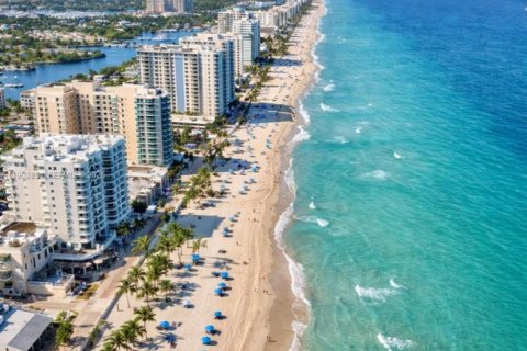 Casa en venta en Hollywood, Florida, 4 dormitorios, 129.32 m2 № 1956772 - foto 27