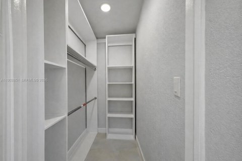 Casa en venta en Hollywood, Florida, 4 dormitorios, 129.32 m2 № 1956772 - foto 10