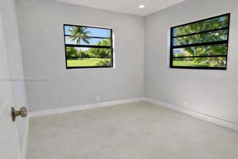 Casa en venta en Hollywood, Florida, 4 dormitorios, 129.32 m2 № 1956772 - foto 19