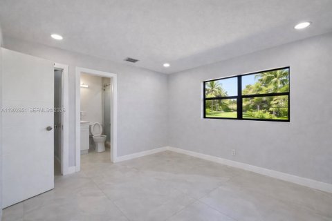 Casa en venta en Hollywood, Florida, 4 dormitorios, 129.32 m2 № 1956772 - foto 7