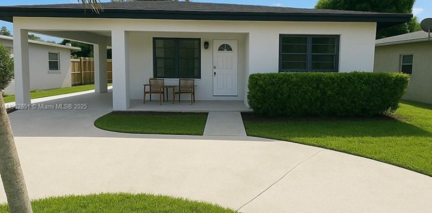 Casa en Hollywood, Florida 4 dormitorios, 129.32 m2 № 1956772