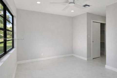 Casa en venta en Hollywood, Florida, 4 dormitorios, 129.32 m2 № 1956772 - foto 15