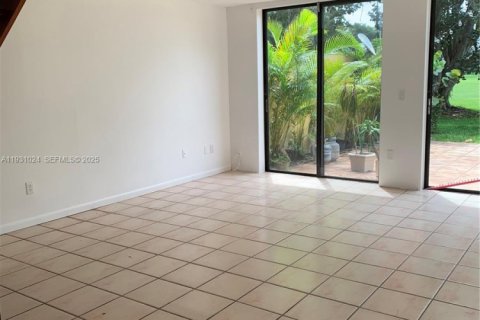 Touwnhouse à louer à Doral, Floride: 3 chambres, 159.05 m2 № 1991128 - photo 8