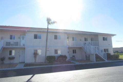 Condominio en alquiler en Lake Suzy, Florida, 2 dormitorios, 80.92 m2 № 1554450 - foto 2