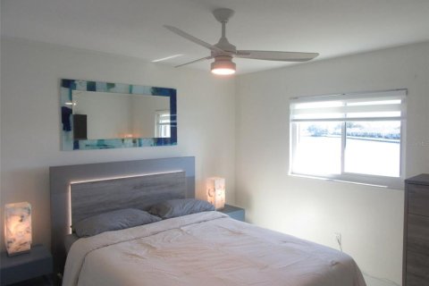 Condominio en alquiler en Lake Suzy, Florida, 2 dormitorios, 80.92 m2 № 1554450 - foto 12