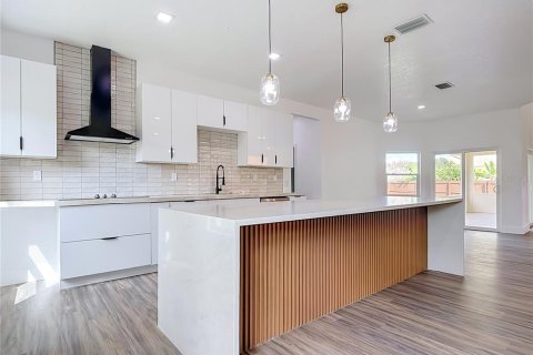 Casa en venta en Kissimmee, Florida, 4 dormitorios, 207.82 m2 № 2424269 - foto 21