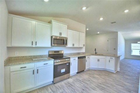 House in Auburndale, Florida 4 bedrooms, 169.08 sq.m. № 2102178 - photo 16