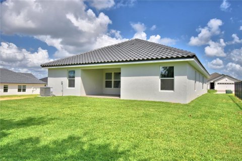 House in Auburndale, Florida 4 bedrooms, 169.08 sq.m. № 2102178 - photo 7