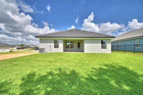 House in Auburndale, Florida 4 bedrooms, 169.08 sq.m. № 2102178 - photo 6