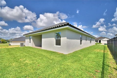 House in Auburndale, Florida 4 bedrooms, 169.08 sq.m. № 2102178 - photo 8
