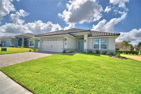 House in Auburndale, Florida 4 bedrooms, 169.08 sq.m. № 2102178 - photo 2