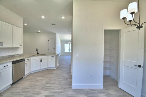 House in Auburndale, Florida 4 bedrooms, 169.08 sq.m. № 2102178 - photo 17
