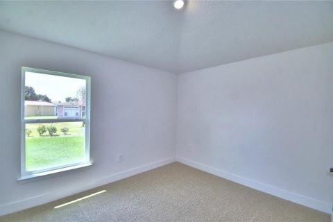House in Auburndale, Florida 4 bedrooms, 169.08 sq.m. № 2102178 - photo 25