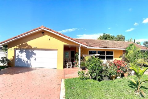 Casa en venta en Coral Springs, Florida, 4 dormitorios, 178.65 m2 № 2048435 - foto 2
