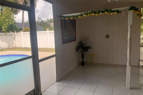 Casa en venta en Coral Springs, Florida, 4 dormitorios, 178.65 m2 № 2048435 - foto 9