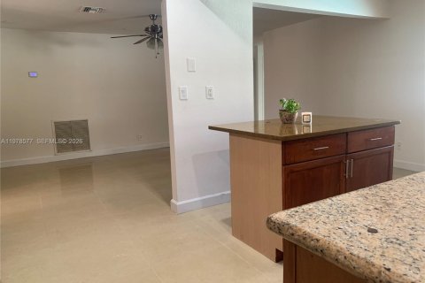 Casa en venta en Coral Springs, Florida, 4 dormitorios, 178.65 m2 № 2048435 - foto 5