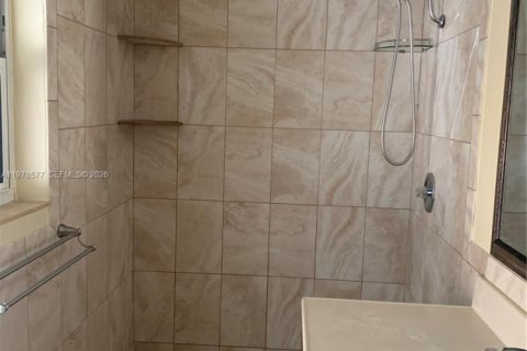 Casa en venta en Coral Springs, Florida, 4 dormitorios, 178.65 m2 № 2048435 - foto 18