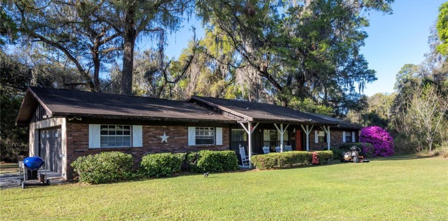 House in Summerfield, Florida 3 bedrooms, 125.42 sq.m. № 1733637