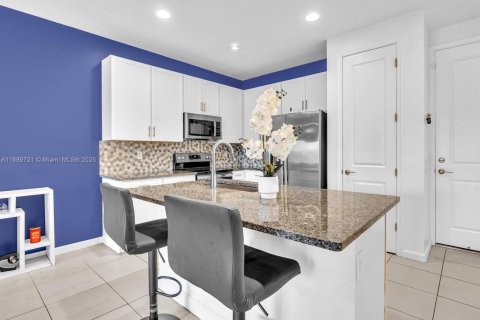 Townhouse in Fort Lauderdale, Florida 3 bedrooms, 164.07 sq.m. № 1938747 - photo 8