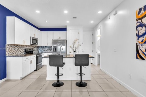 Townhouse in Fort Lauderdale, Florida 3 bedrooms, 164.07 sq.m. № 1938747 - photo 7