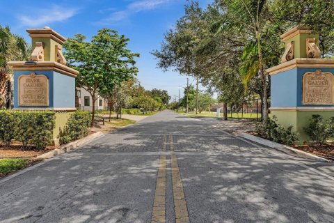 Townhouse in Fort Lauderdale, Florida 3 bedrooms, 164.07 sq.m. № 1938747 - photo 18