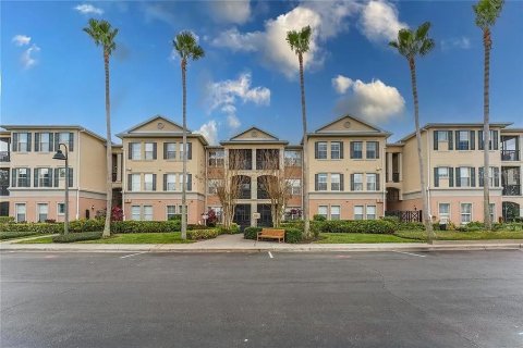 Condominio en alquiler en Windermere, Florida, 3 dormitorios, 123.75 m2 № 1893842 - foto 1