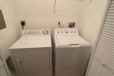 Condominio en alquiler en Windermere, Florida, 3 dormitorios, 123.75 m2 № 1893842 - foto 17