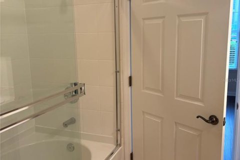 Condominio en alquiler en Windermere, Florida, 3 dormitorios, 123.75 m2 № 1893842 - foto 15